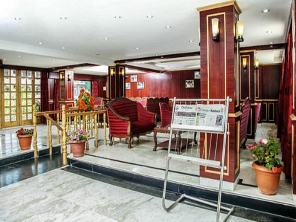 Holiday Plaza 호텔 Srīnagar 외부 사진
