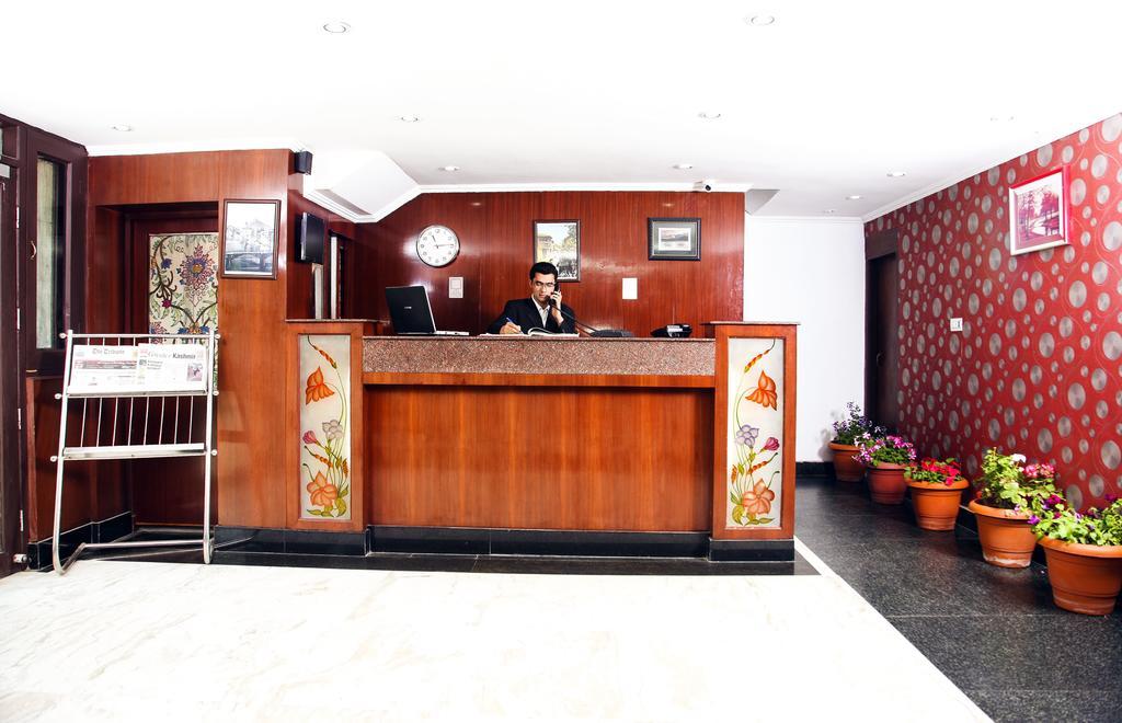 Holiday Plaza 호텔 Srīnagar 외부 사진