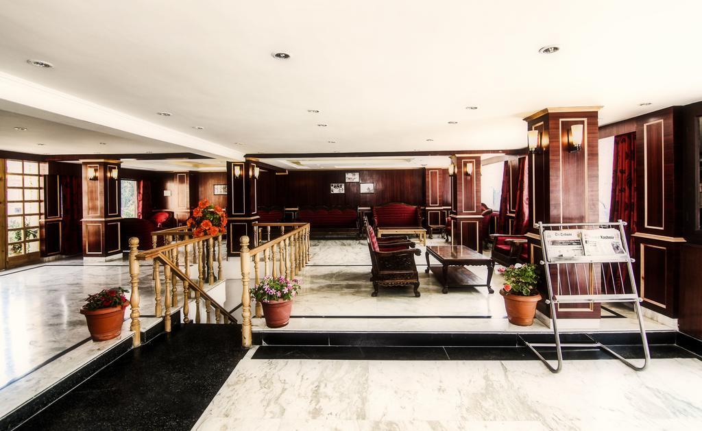 Holiday Plaza 호텔 Srīnagar 외부 사진